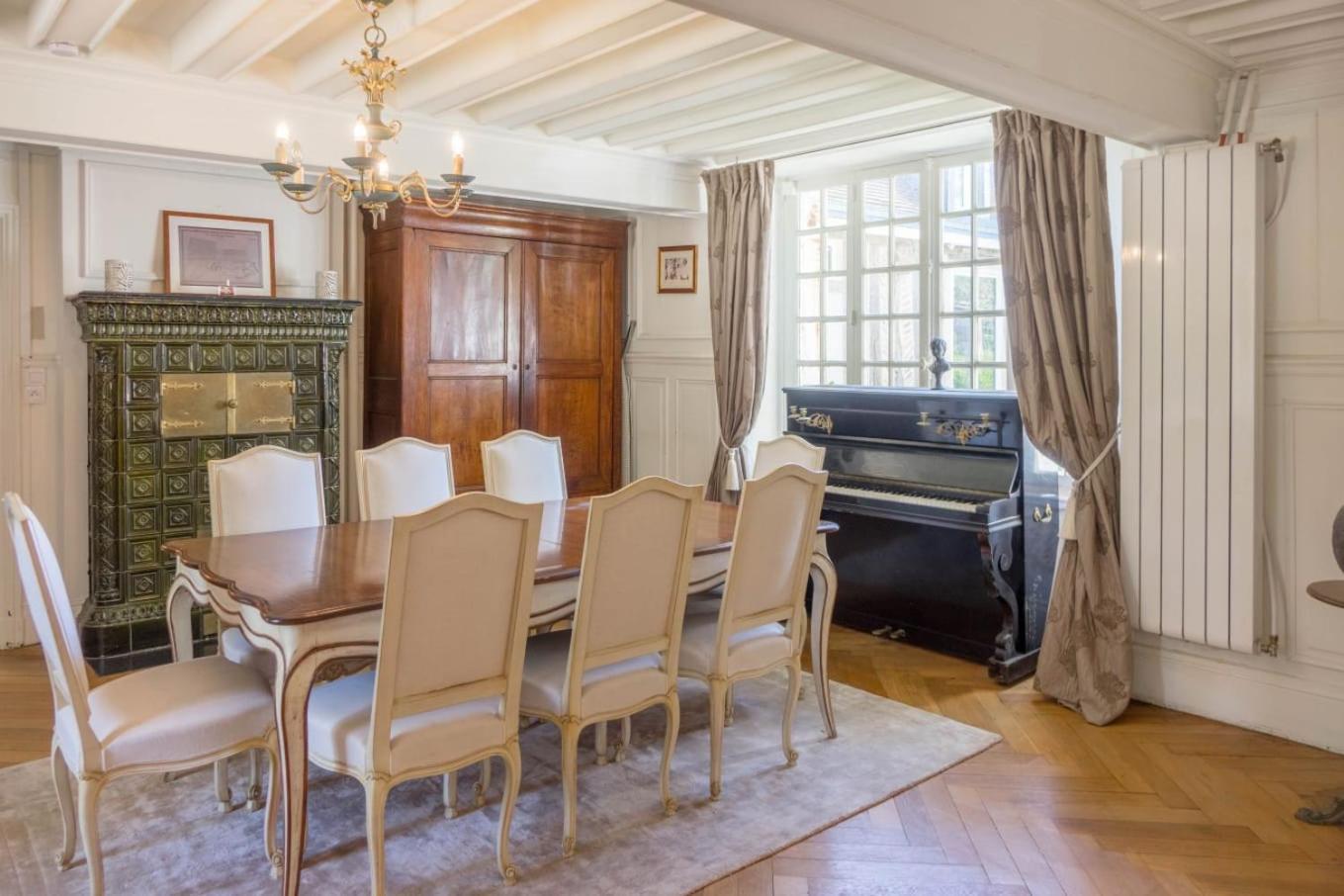 Maison Chaleureuse De 4 A 12 Personnes Neuville-aux-Bois Exterior foto