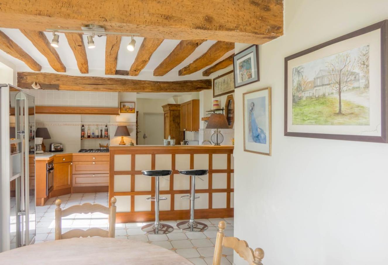 Maison Chaleureuse De 4 A 12 Personnes Neuville-aux-Bois Exterior foto