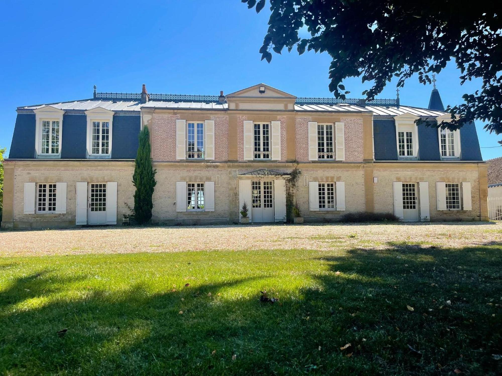 Maison Chaleureuse De 4 A 12 Personnes Neuville-aux-Bois Exterior foto